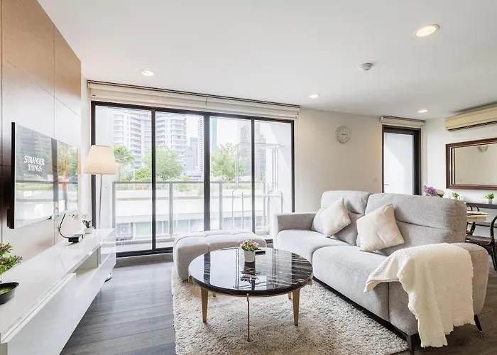 Huge Luxury Center Of Bkk! 5 Mins Bts Asok! Apartment *