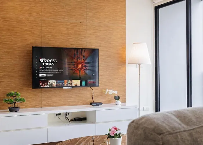 Huge Luxury Center Of Bkk! 5 Mins Bts Asok! Apartment *
